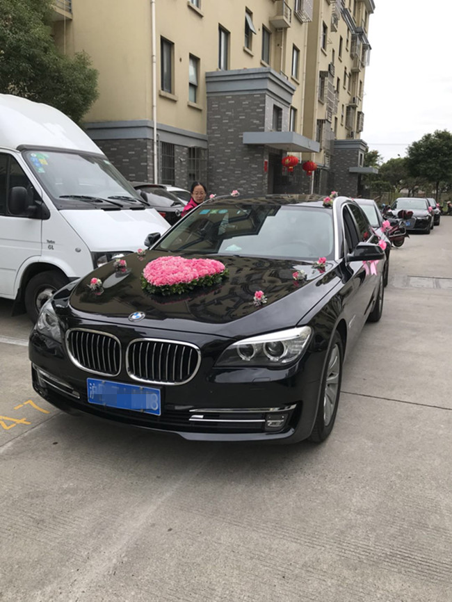 上海租寶馬多少錢一天?