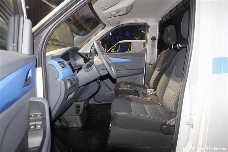 上海新能源電動貨車租賃車型大通EV30