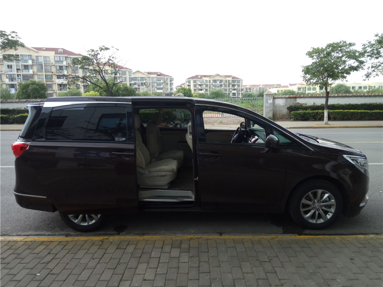 上海租別克GL8商務(wù)車